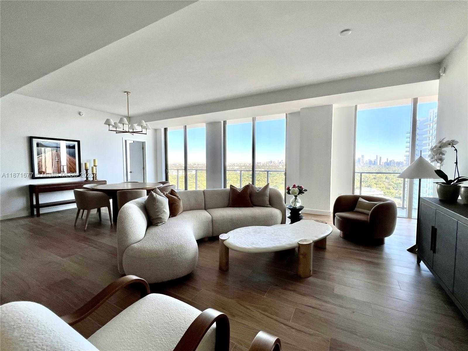 Small Image of 2678 TIGERTAIL AVE #2006, Coconut Grove Number 3