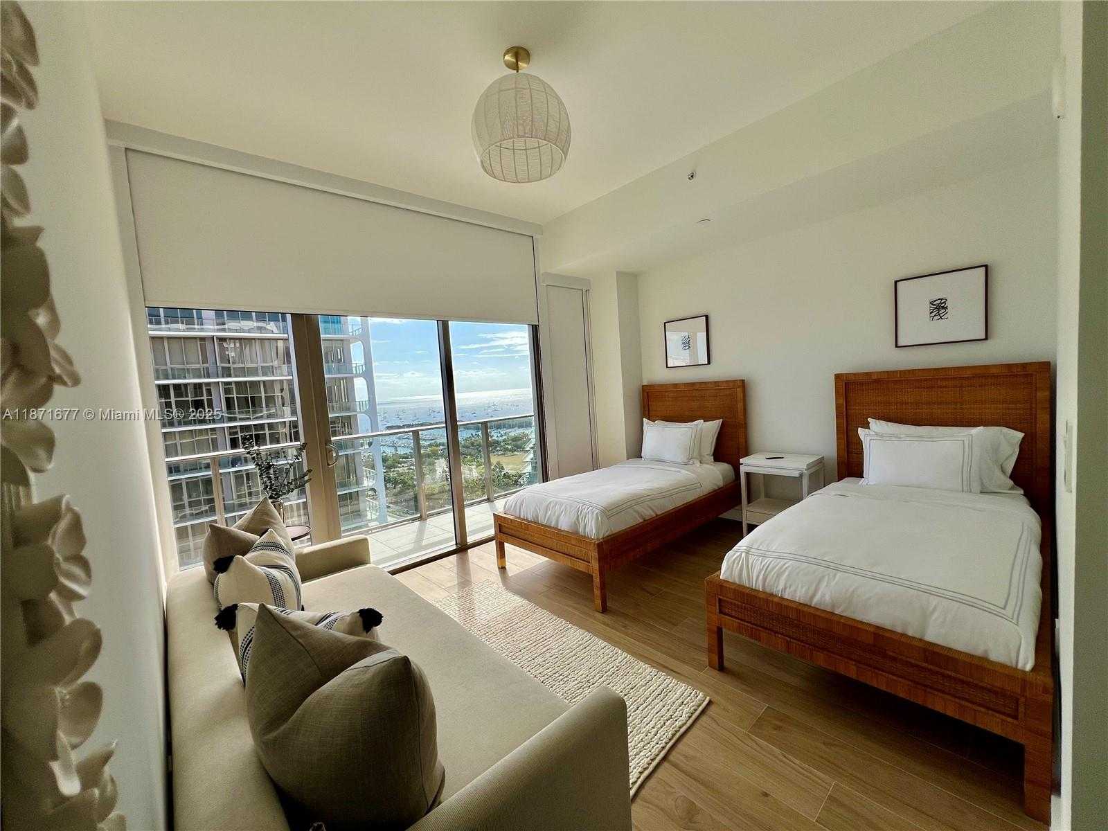 Small Image of 2678 TIGERTAIL AVE #2006, Coconut Grove Number 32