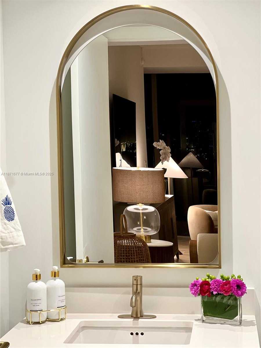 Small Image of 2678 TIGERTAIL AVE #2006, Coconut Grove Number 35
