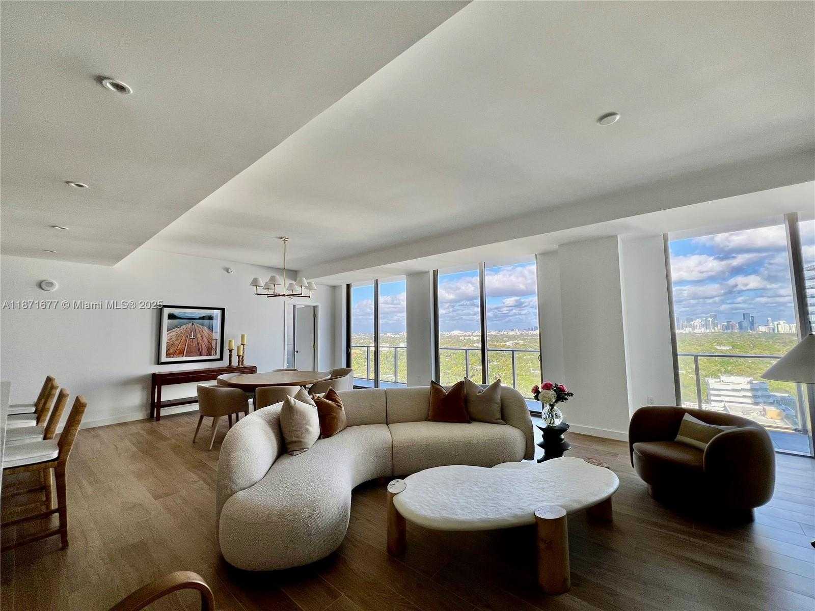 Small Image of 2678 TIGERTAIL AVE #2006, Coconut Grove Number 4