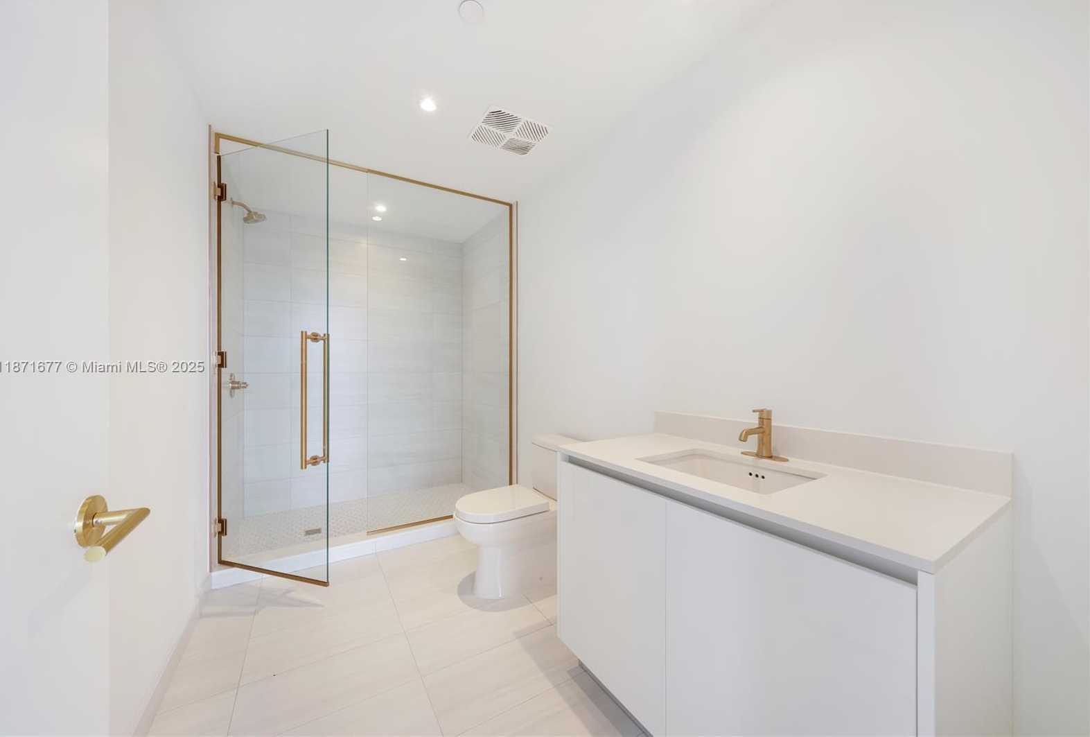 Small Image of 2678 TIGERTAIL AVE #2006, Coconut Grove Number 41