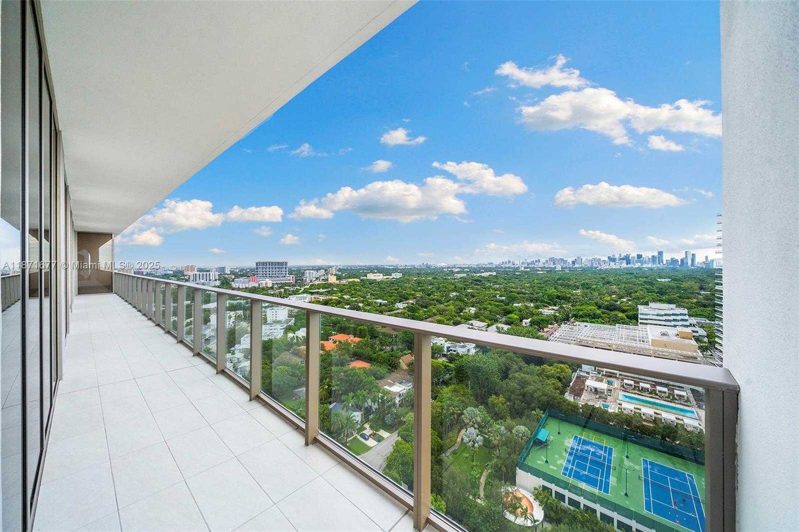 Small Image of 2678 TIGERTAIL AVE #2006, Coconut Grove Number 44