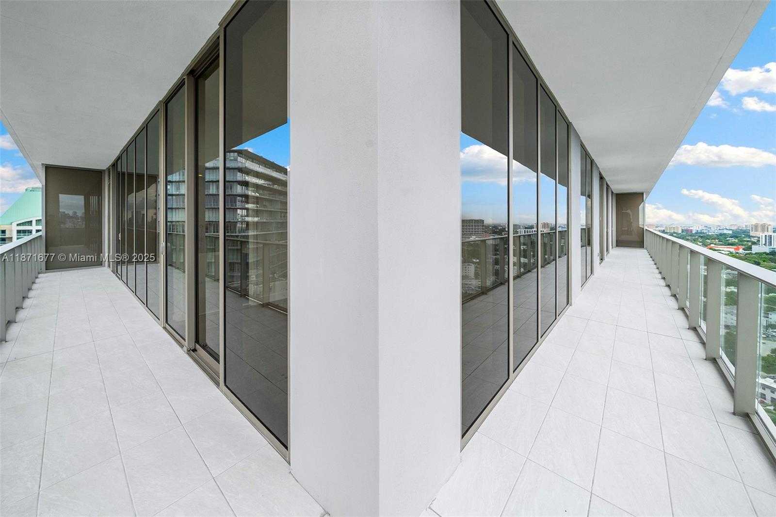 Small Image of 2678 TIGERTAIL AVE #2006, Coconut Grove Number 46