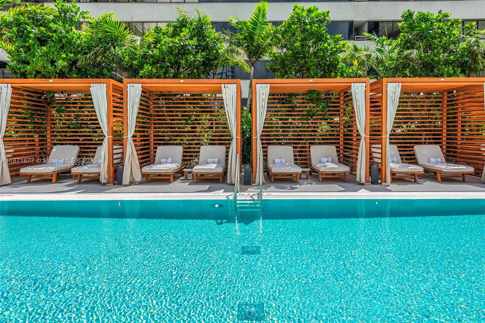 Small Image of 2678 TIGERTAIL AVE #2006, Coconut Grove Number 55