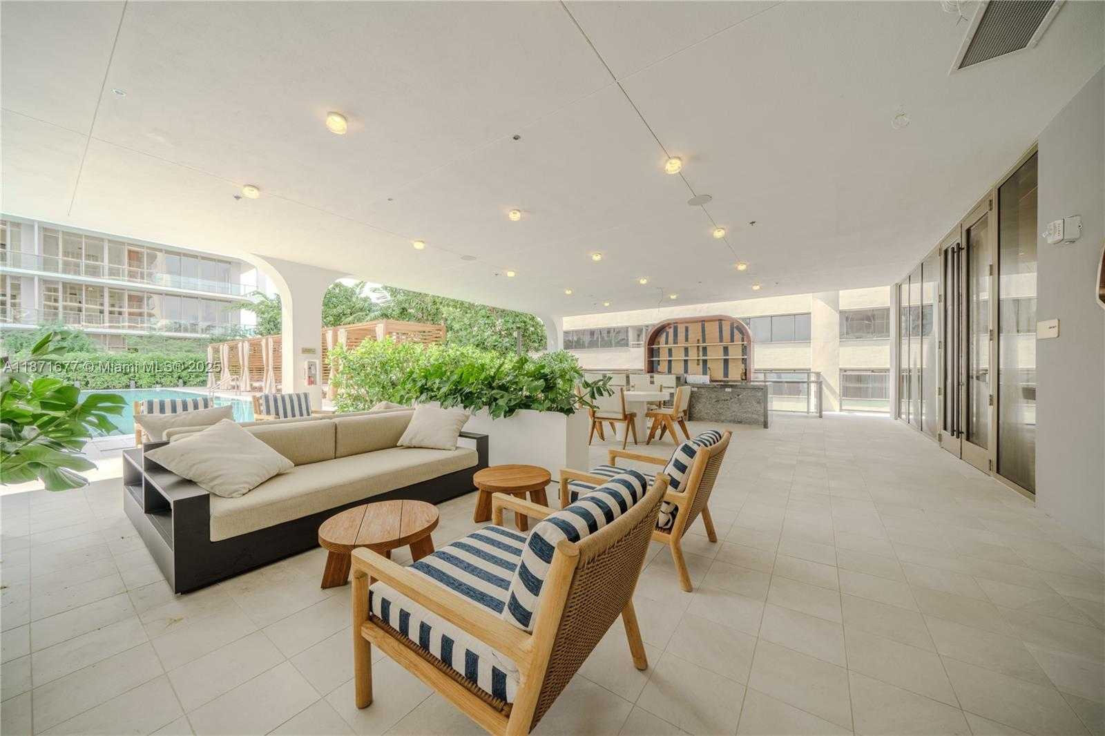 Small Image of 2678 TIGERTAIL AVE #2006, Coconut Grove Number 56