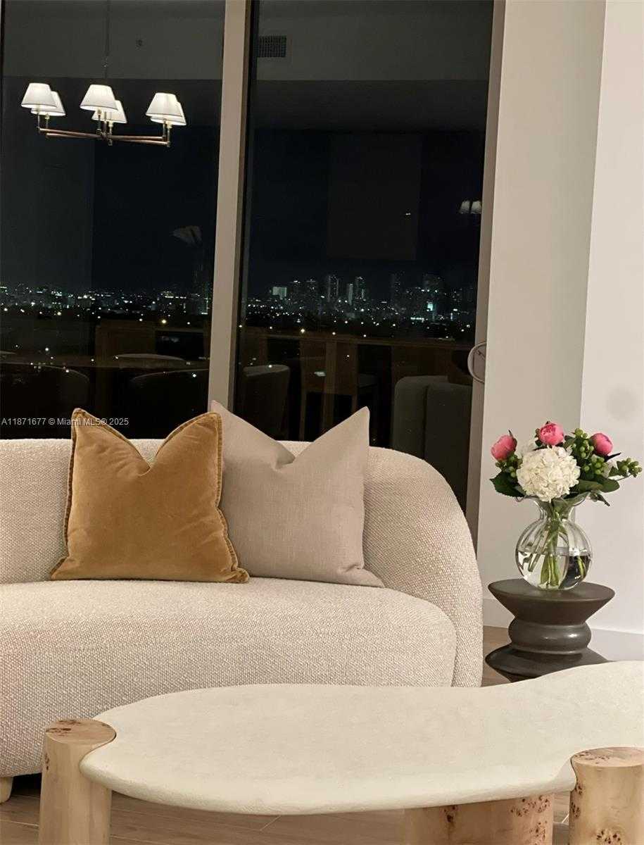 Small Image of 2678 TIGERTAIL AVE #2006, Coconut Grove Number 6