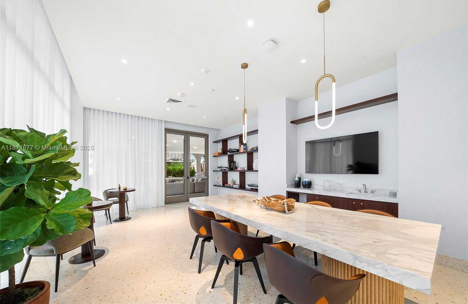 Small Image of 2678 TIGERTAIL AVE #2006, Coconut Grove Number 63