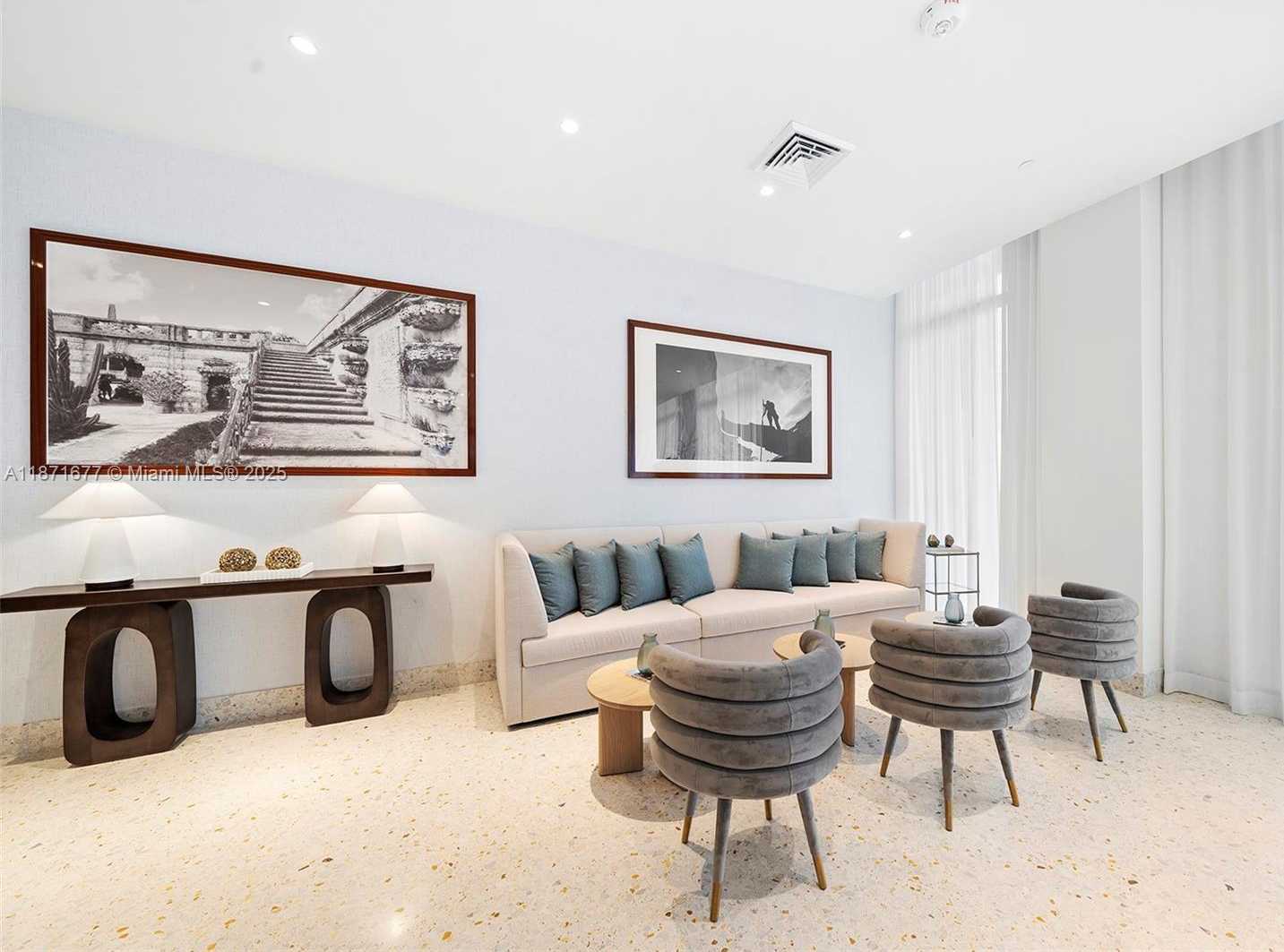 Small Image of 2678 TIGERTAIL AVE #2006, Coconut Grove Number 64
