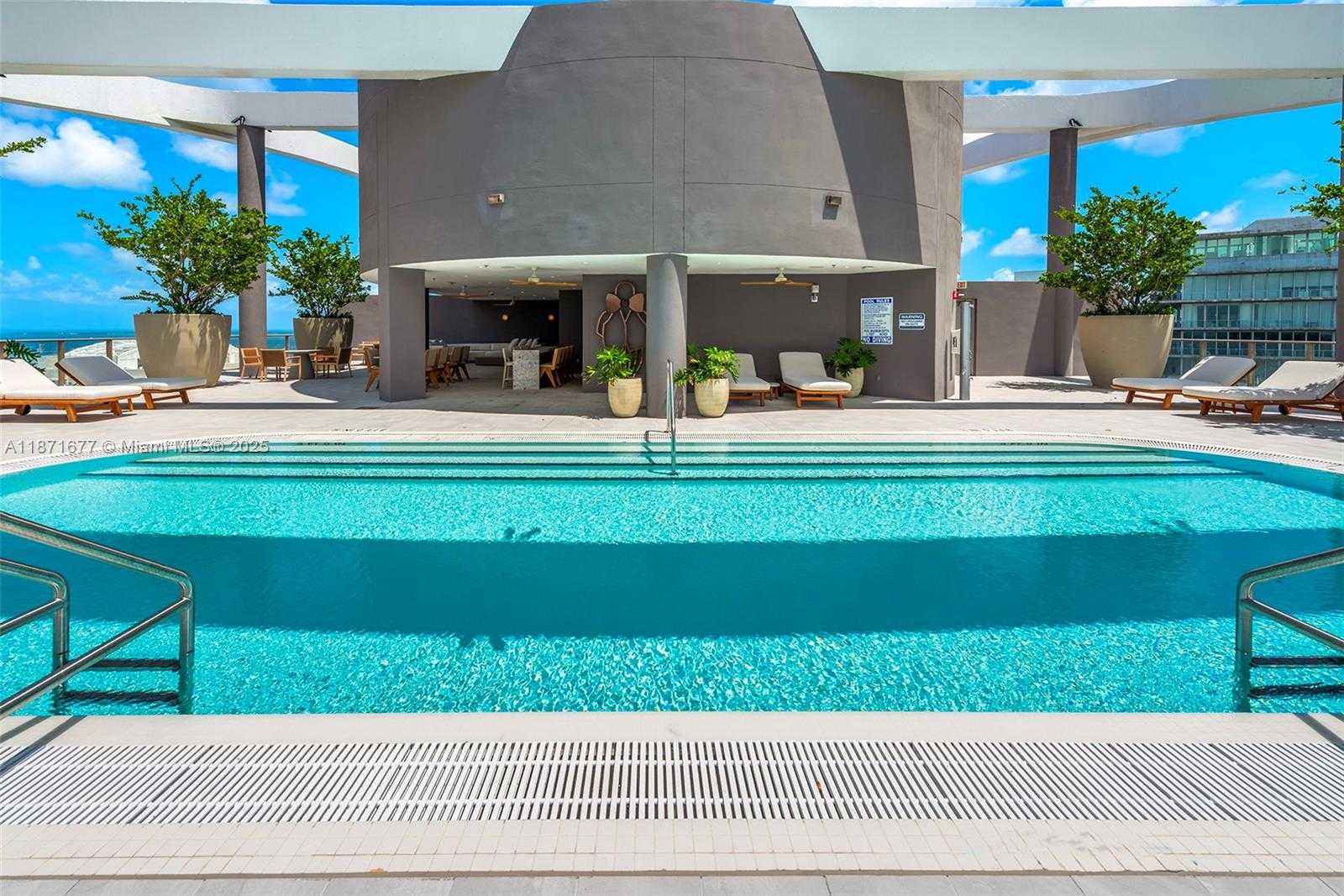 Small Image of 2678 TIGERTAIL AVE #2006, Coconut Grove Number 68