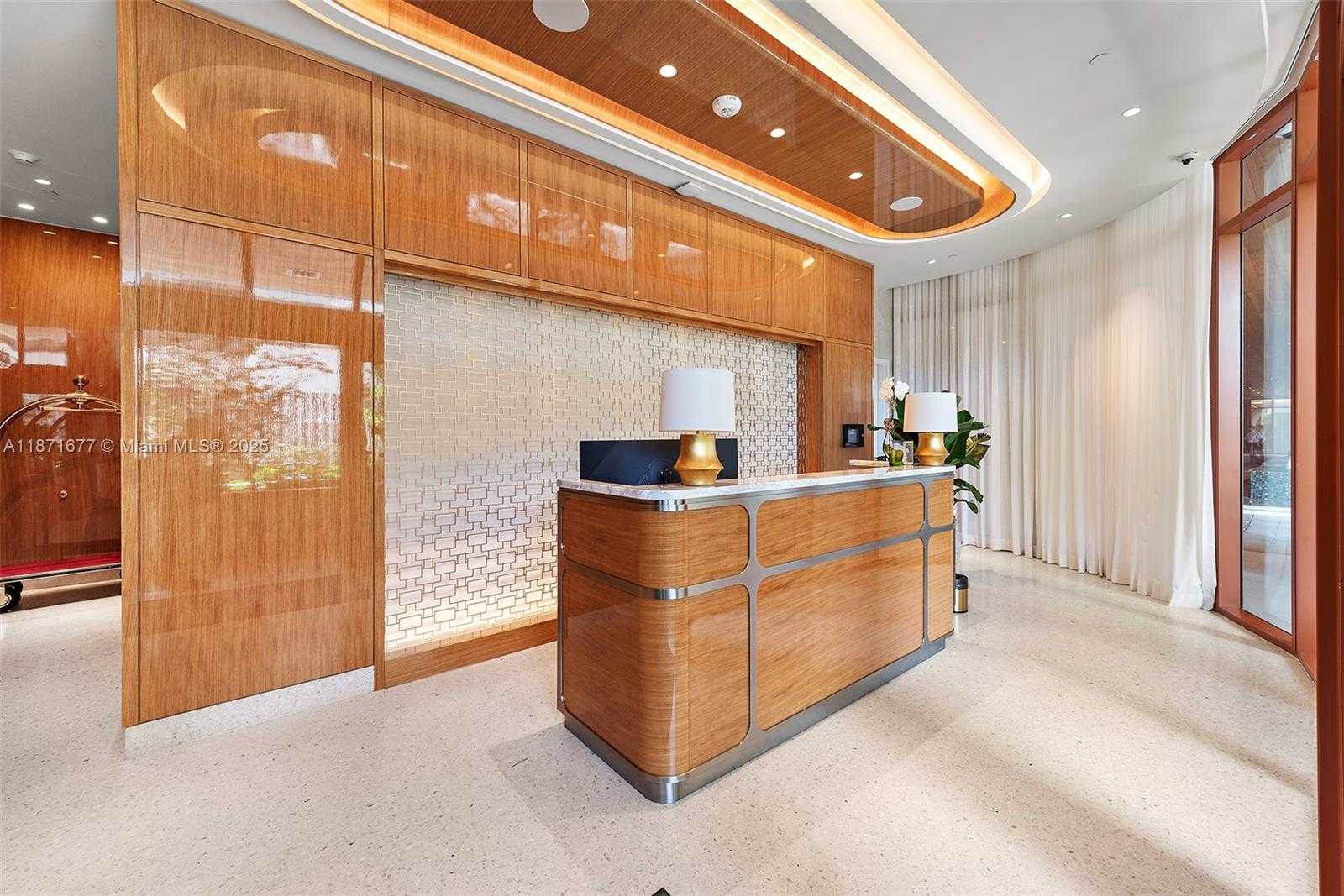 Small Image of 2678 TIGERTAIL AVE #2006, Coconut Grove Number 79