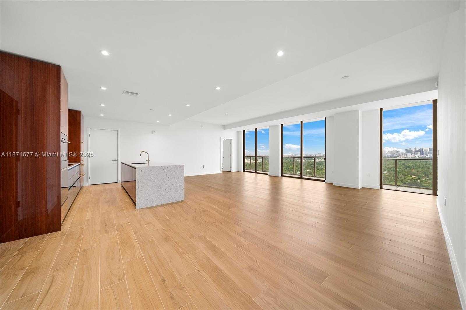 Small Image of 2678 TIGERTAIL AVE #2006, Coconut Grove Number 8