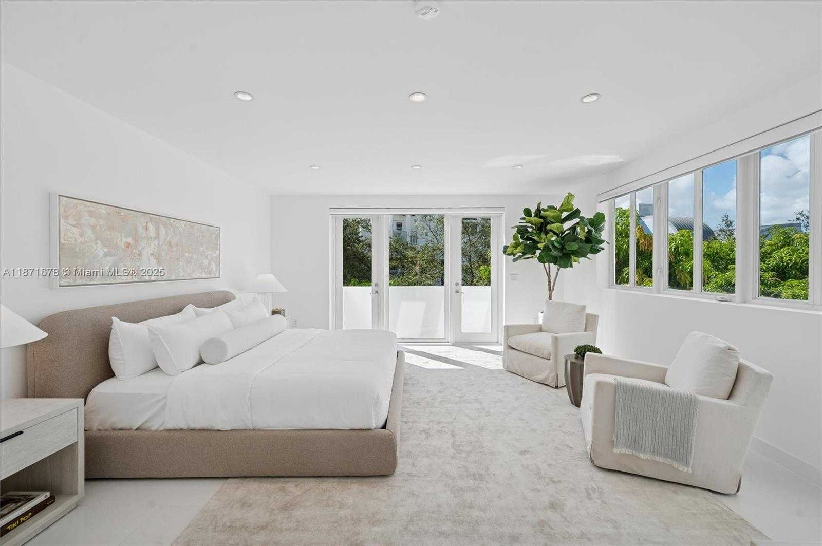 Small Image of 211 WATER WAY, Miami Beach Number 17