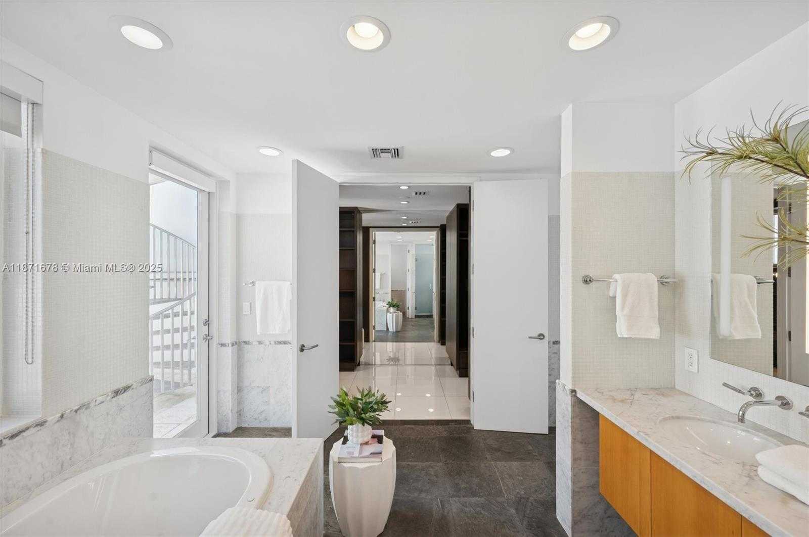 Small Image of 211 WATER WAY, Miami Beach Number 22