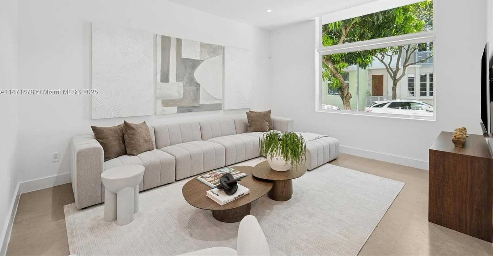 Small Image of 211 WATER WAY, Miami Beach Number 4