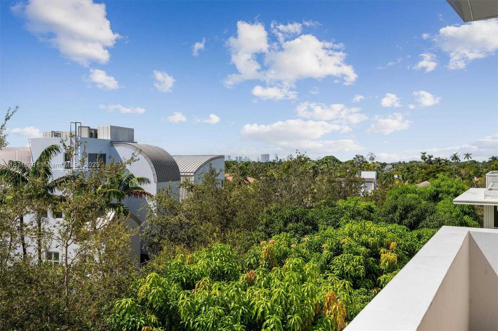 Small Image of 211 WATER WAY, Miami Beach Number 40