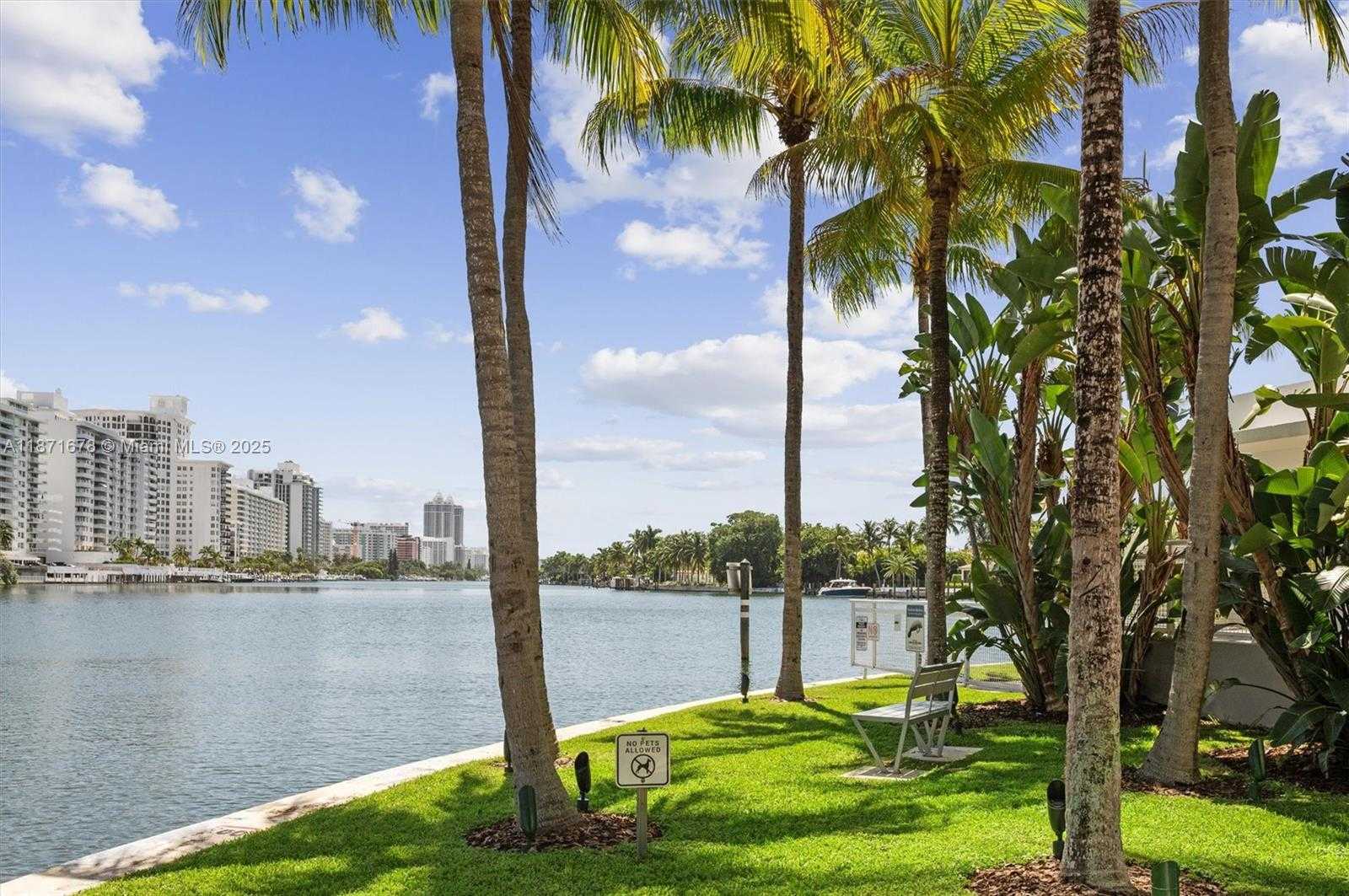 Small Image of 211 WATER WAY, Miami Beach Number 41