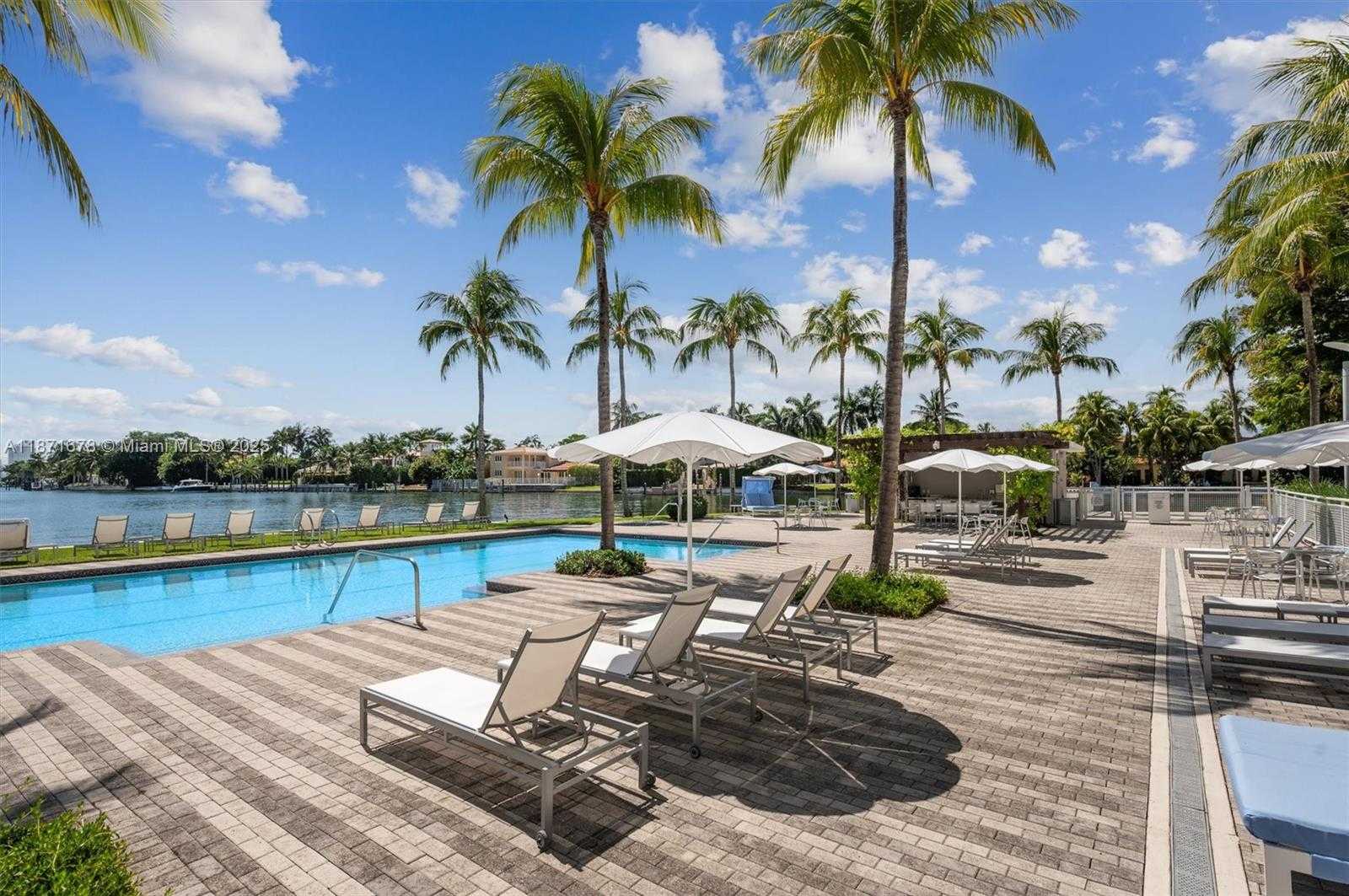 Small Image of 211 WATER WAY, Miami Beach Number 42