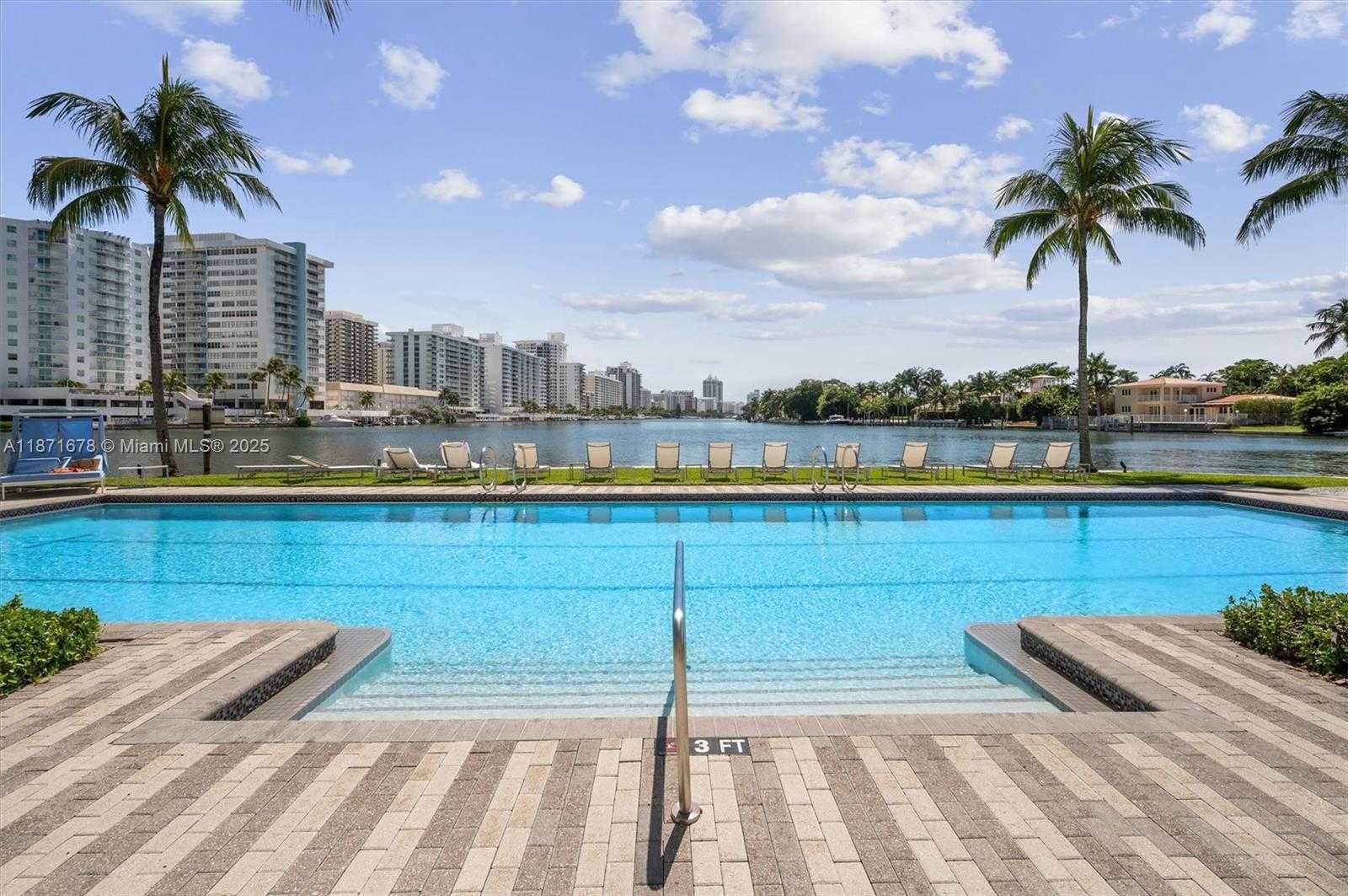 Small Image of 211 WATER WAY, Miami Beach Number 43