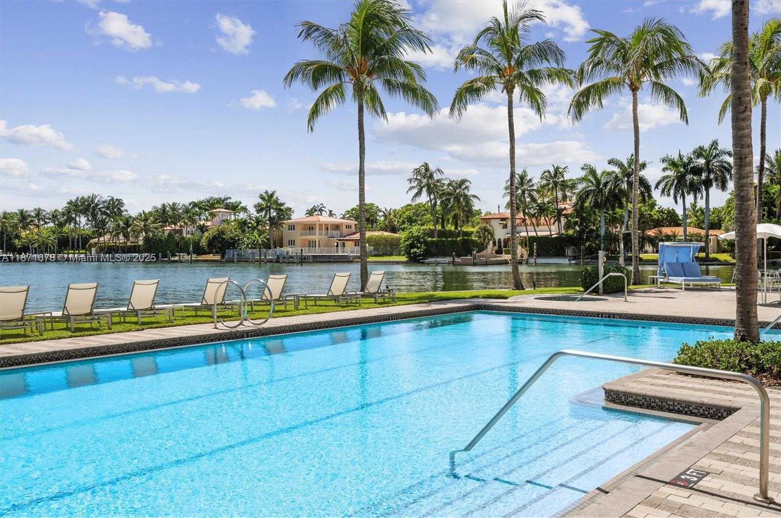 Small Image of 211 WATER WAY, Miami Beach Number 44
