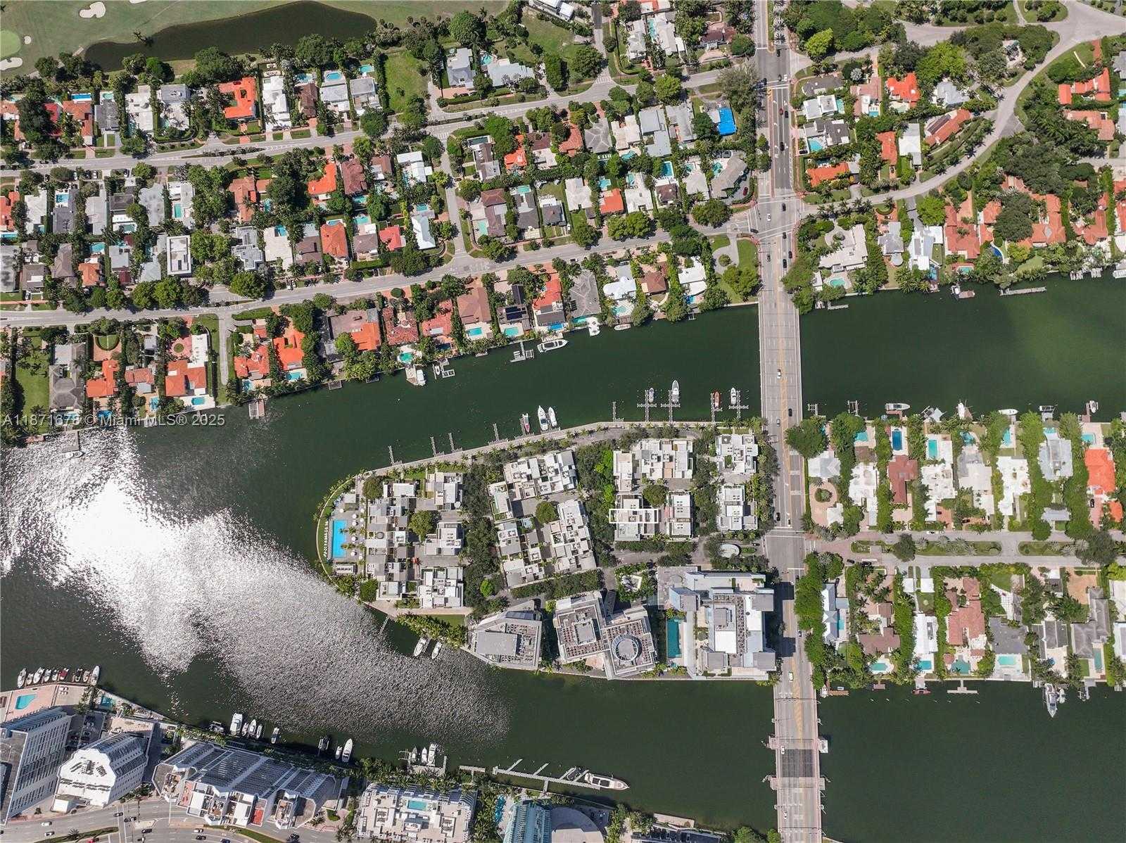 Small Image of 211 WATER WAY, Miami Beach Number 49