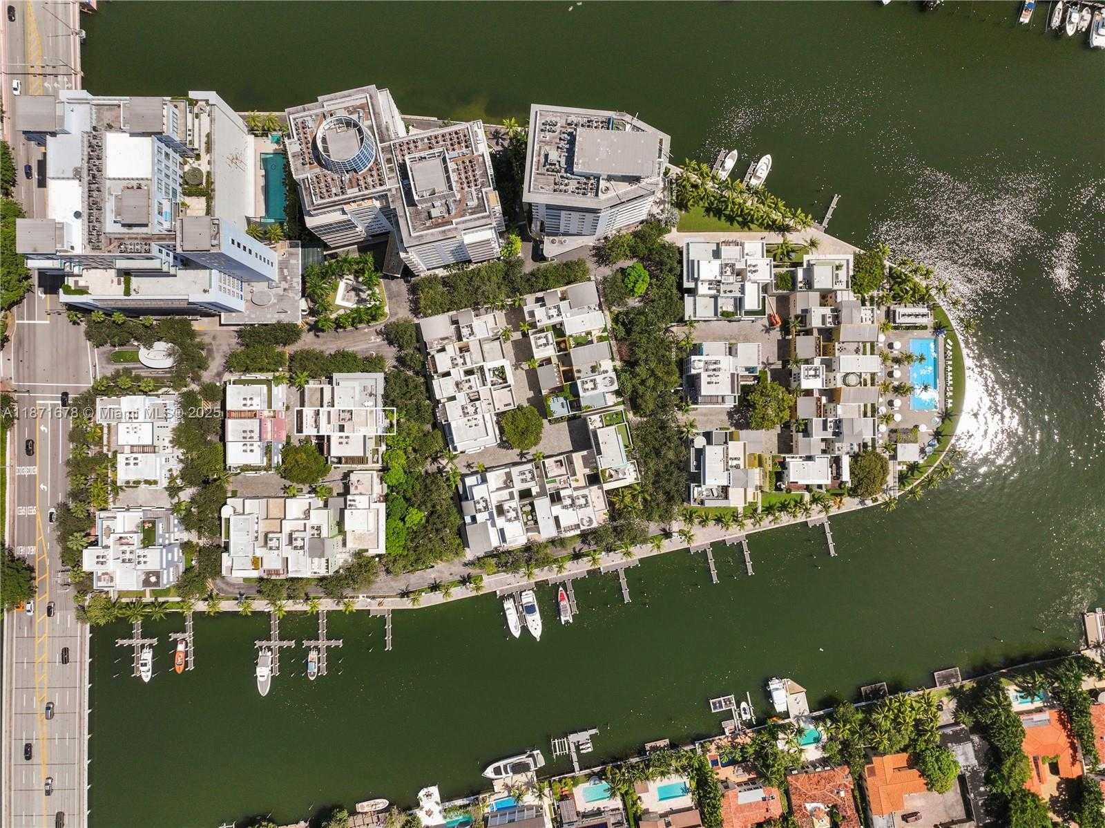 Small Image of 211 WATER WAY, Miami Beach Number 51
