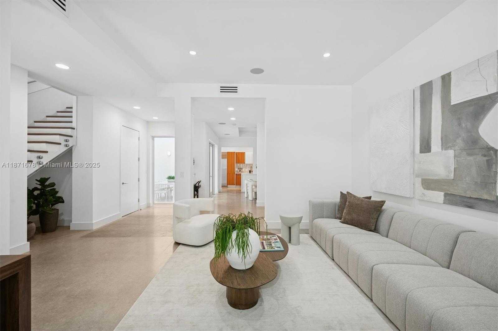 Small Image of 211 WATER WAY, Miami Beach Number 6