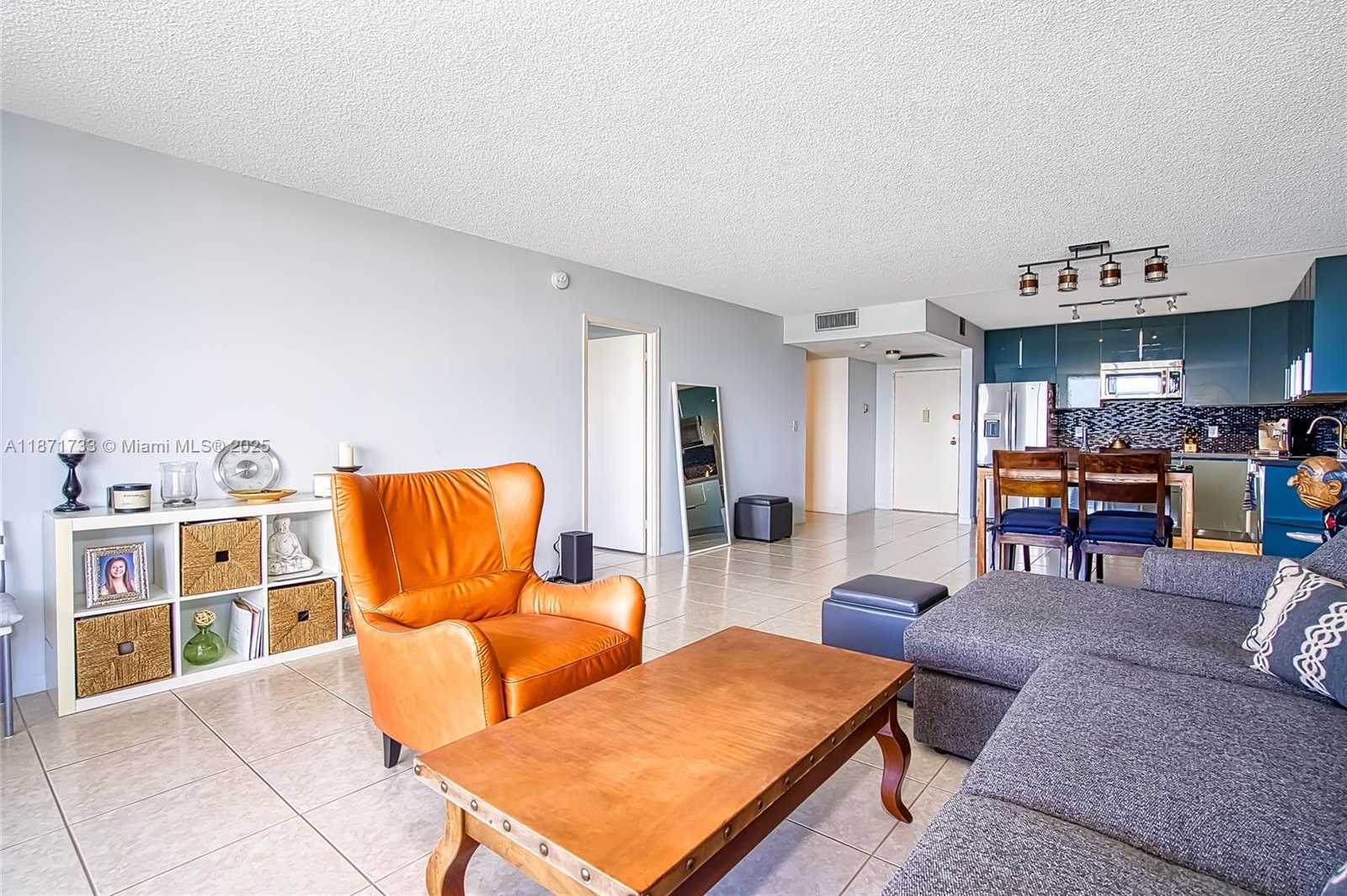Small Image of 2500 PARKVIEW DR #911, Hallandale Beach Number 17