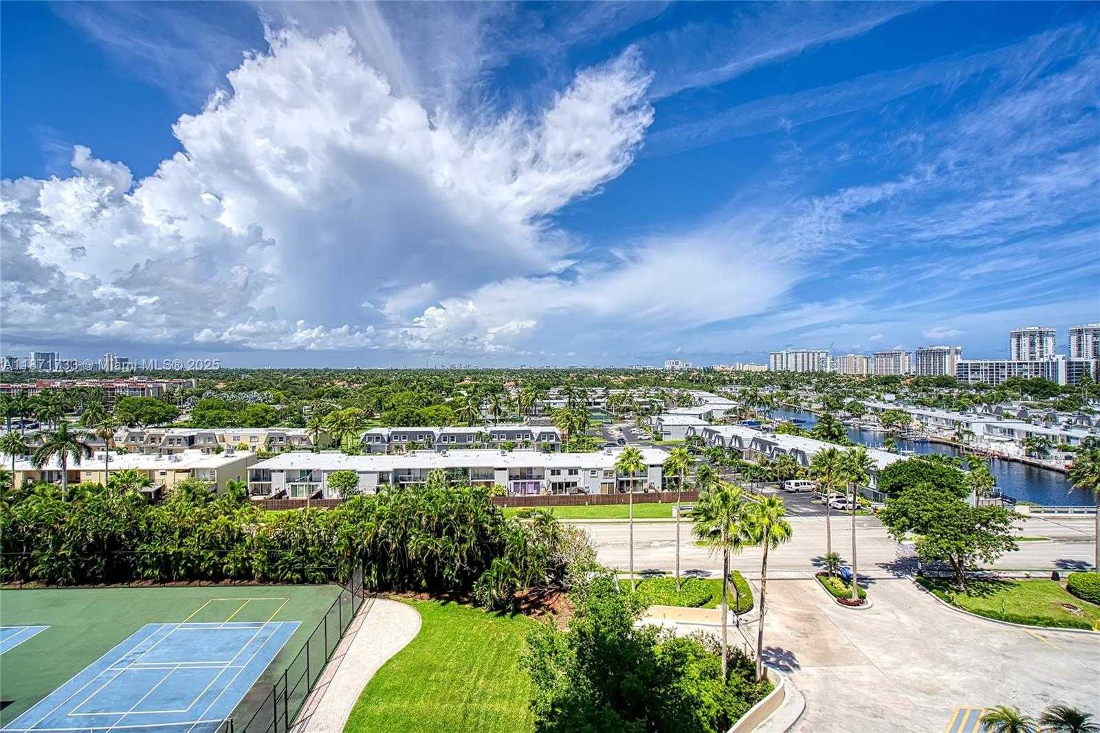 Small Image of 2500 PARKVIEW DR #911, Hallandale Beach Number 2