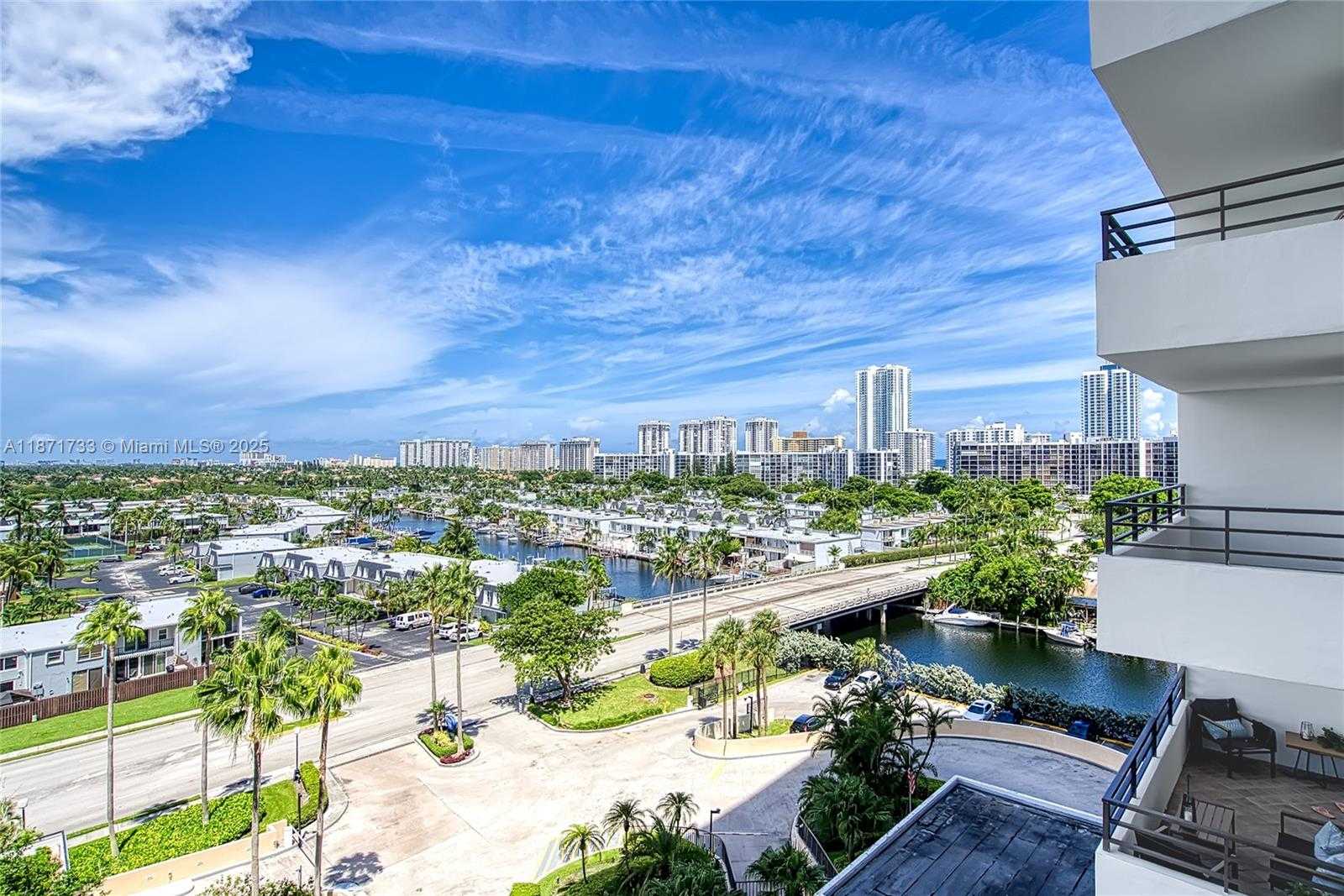 Small Image of 2500 PARKVIEW DR #911, Hallandale Beach Number 32