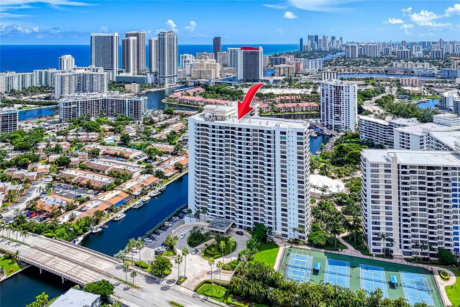 Small Image of 2500 PARKVIEW DR #911, Hallandale Beach Number 57