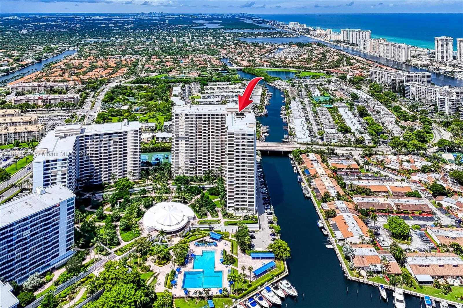 Small Image of 2500 PARKVIEW DR #911, Hallandale Beach Number 61