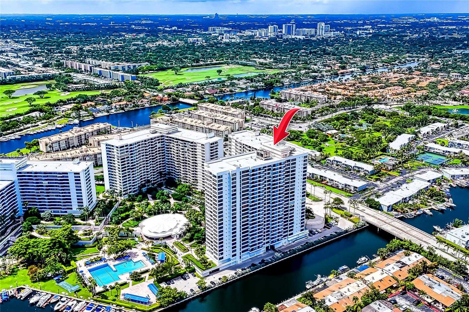 Small Image of 2500 PARKVIEW DR #911, Hallandale Beach Number 62