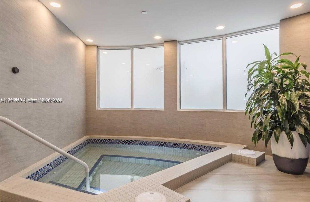 Small Image of 20281 EAST COUNTRY CLUB DR #604, Aventura Number 35