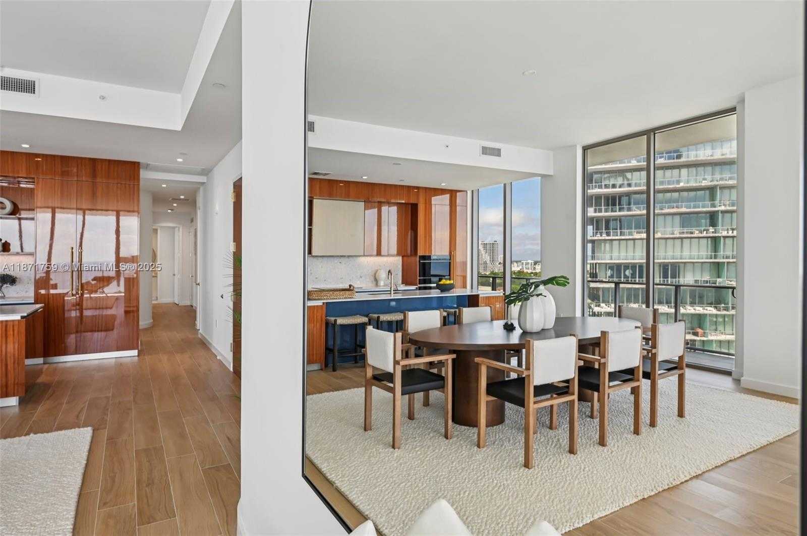 Small Image of 2655 SOUTH BAYSHORE DR #1601, Miami Number 19