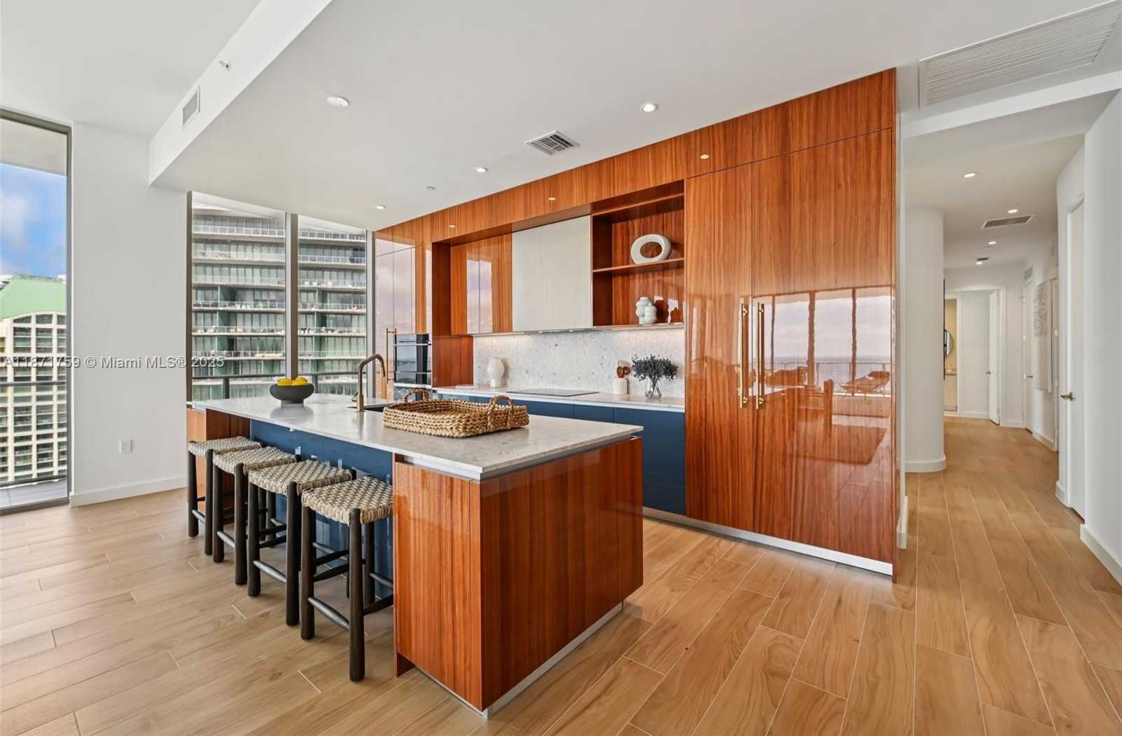 Small Image of 2655 SOUTH BAYSHORE DR #1601, Miami Number 20