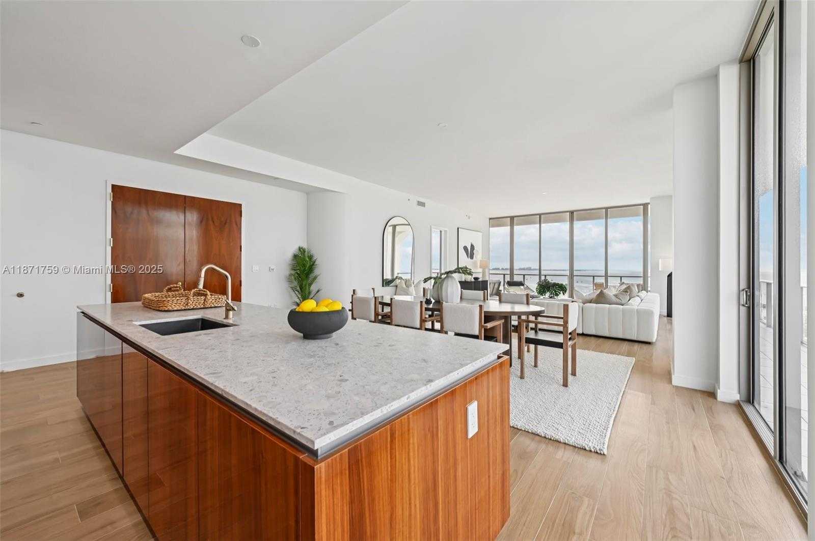 Small Image of 2655 SOUTH BAYSHORE DR #1601, Miami Number 24