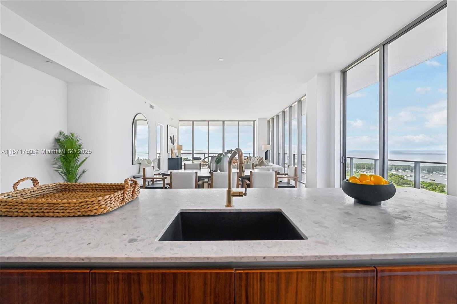 Small Image of 2655 SOUTH BAYSHORE DR #1601, Miami Number 26