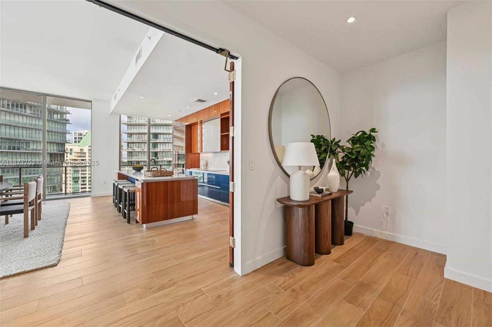 Small Image of 2655 SOUTH BAYSHORE DR #1601, Miami Number 27