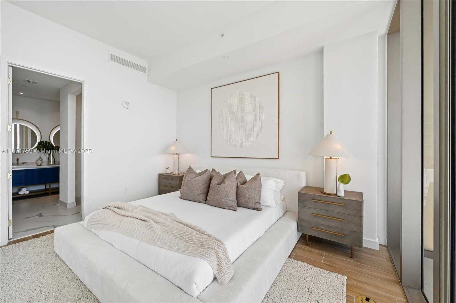 Small Image of 2655 SOUTH BAYSHORE DR #1601, Miami Number 31