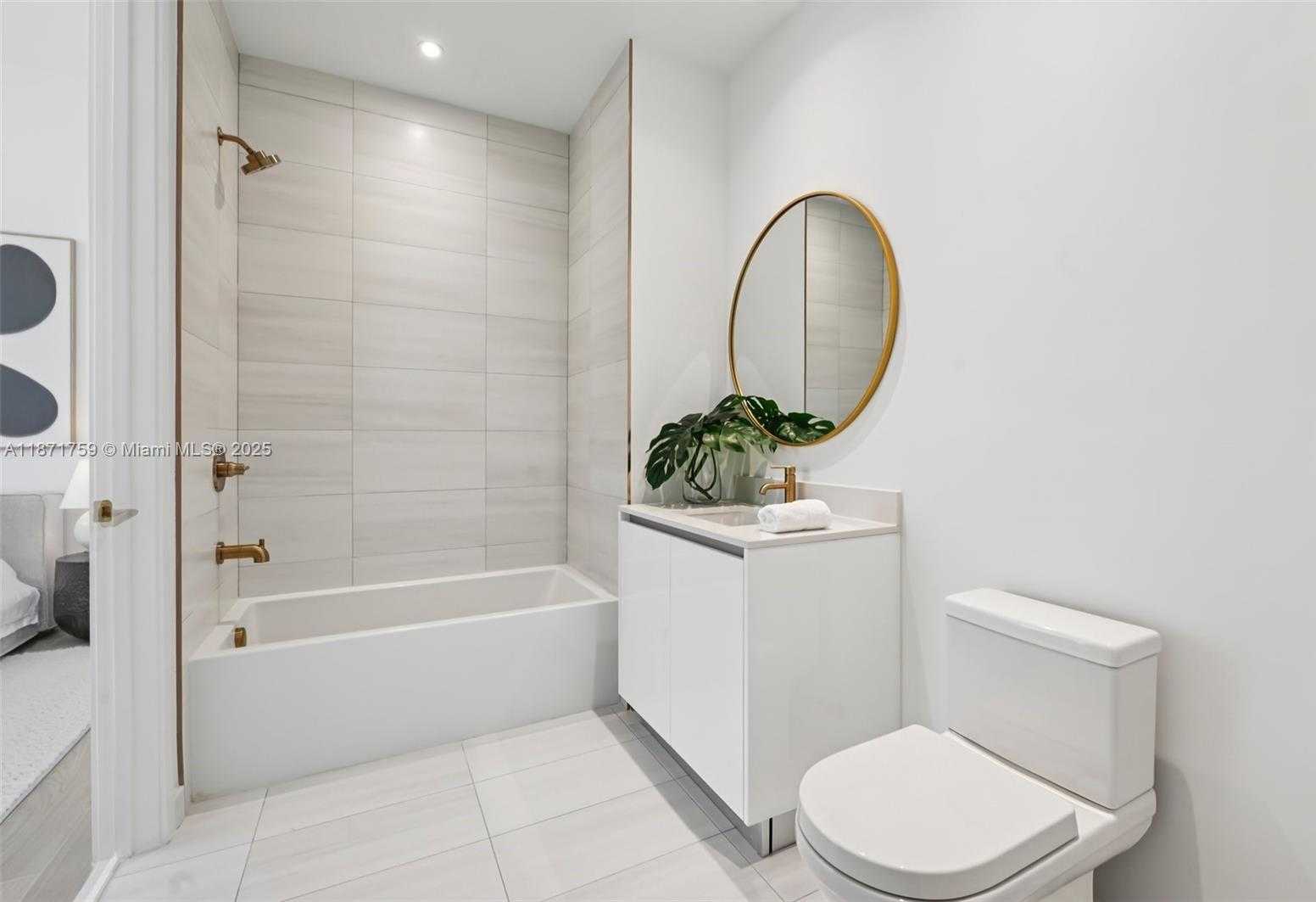 Small Image of 2655 SOUTH BAYSHORE DR #1601, Miami Number 39