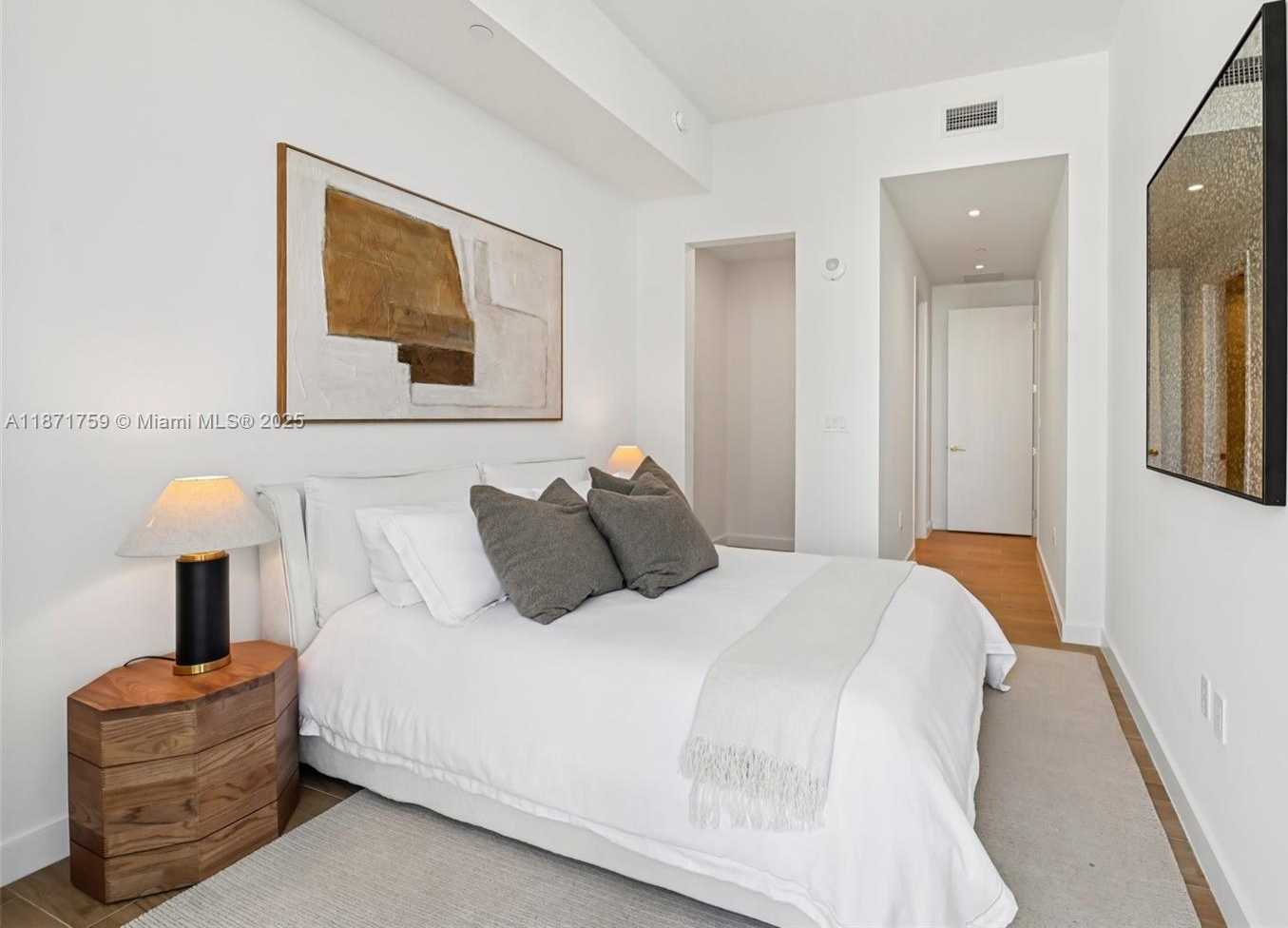 Small Image of 2655 SOUTH BAYSHORE DR #1601, Miami Number 41