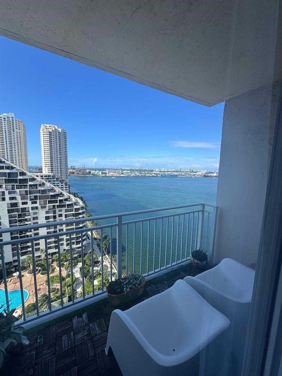 Small Image of 770 CLAUGHTON ISLAND DR #PH-29, Miami Number 5
