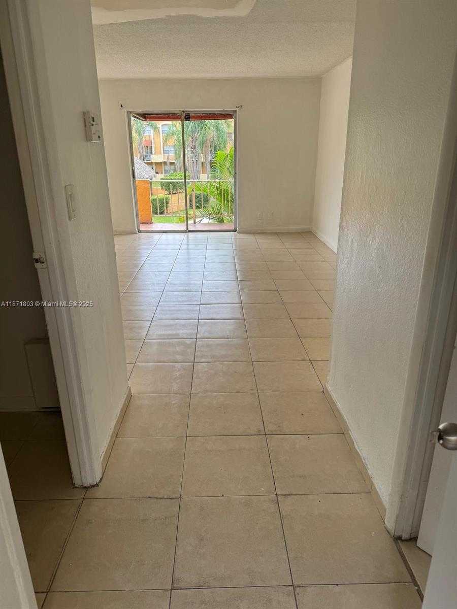 Small Image of 17901 NORTH WEST 68TH AVE #T203, Hialeah Number 15