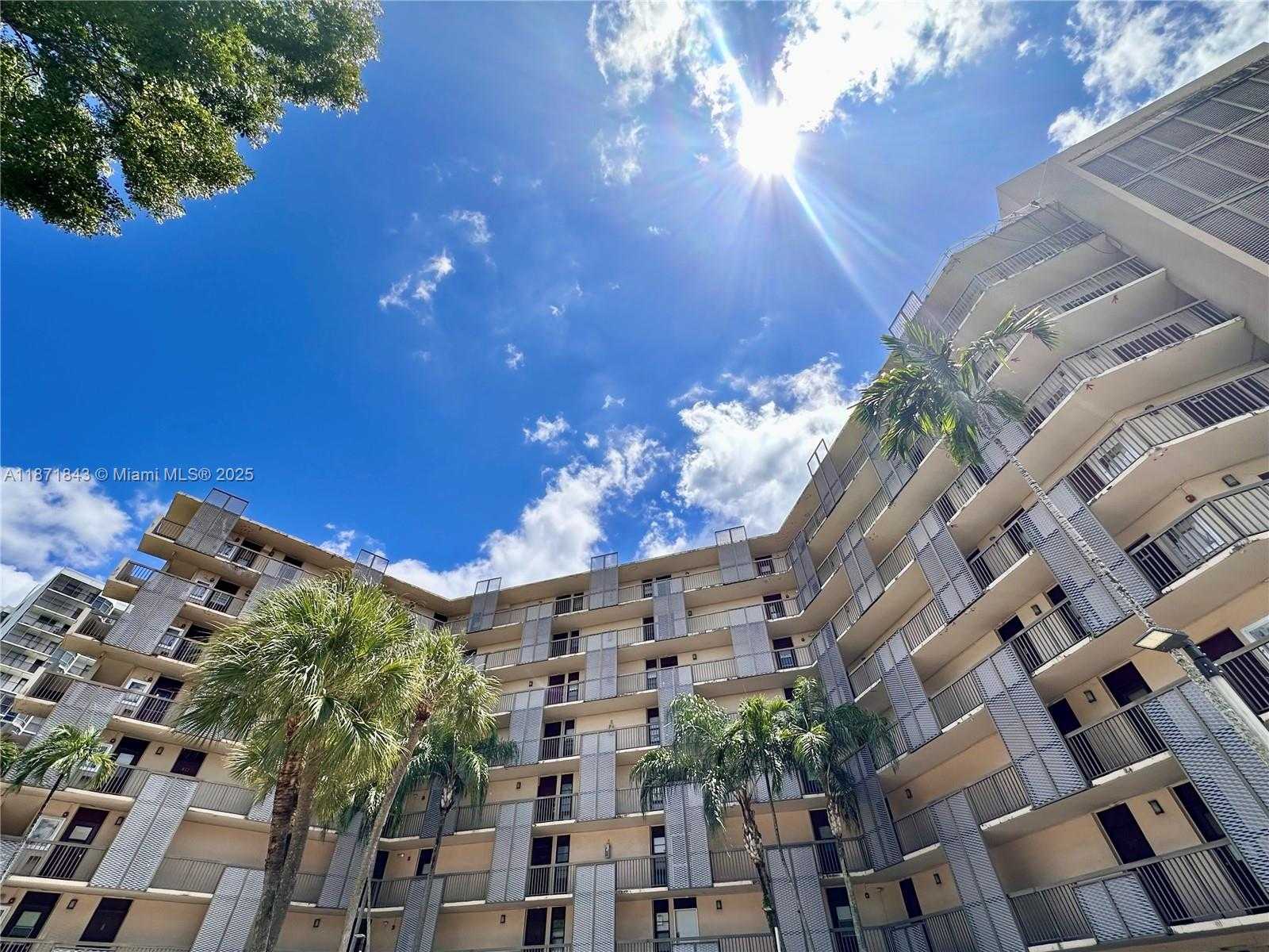 Small Image of 3301 NORTH COUNTRY CLUB DR #410, Aventura Number 12