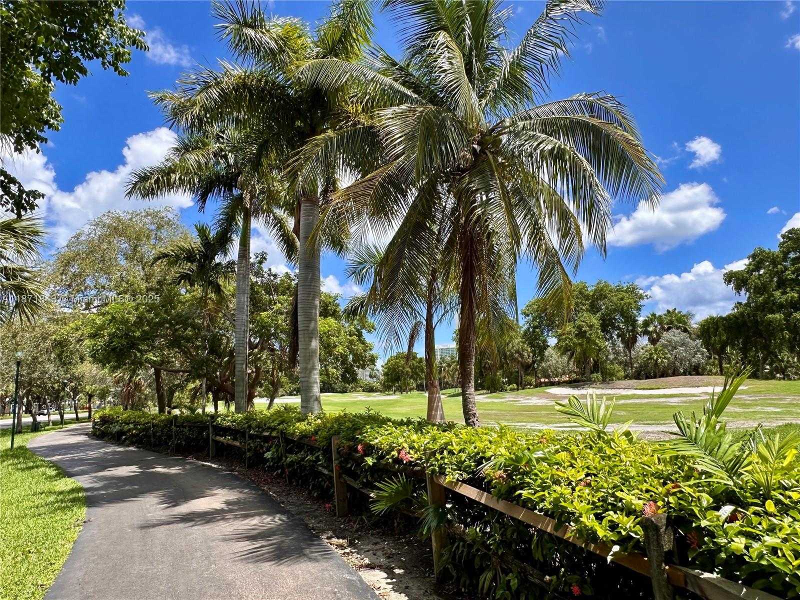 Small Image of 3301 NORTH COUNTRY CLUB DR #410, Aventura Number 13
