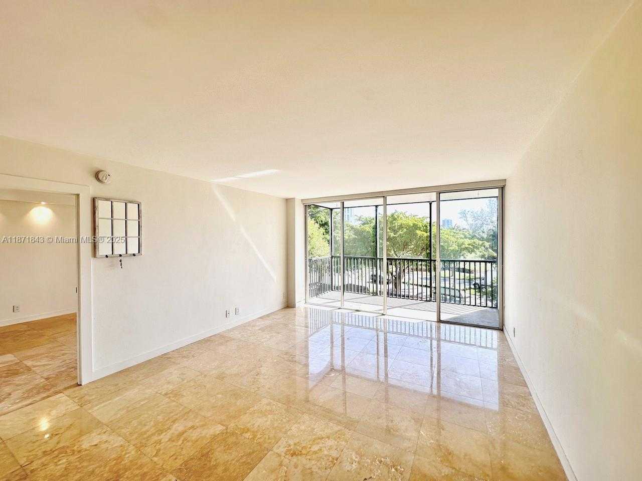 Small Image of 3301 NORTH COUNTRY CLUB DR #410, Aventura Number 22