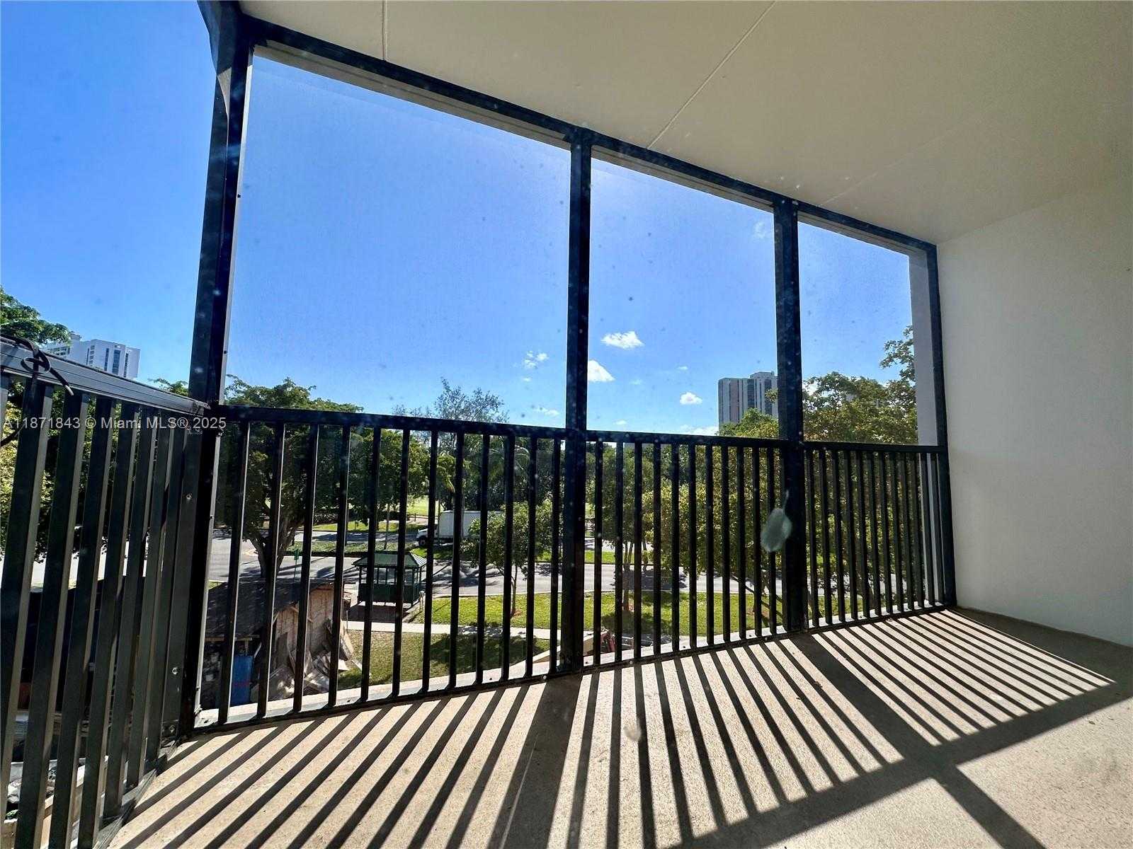 Small Image of 3301 NORTH COUNTRY CLUB DR #410, Aventura Number 25