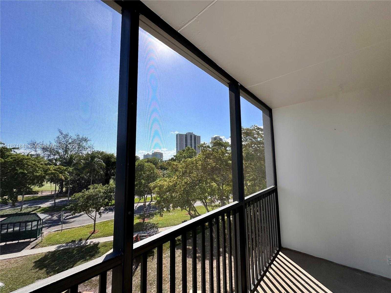 Small Image of 3301 NORTH COUNTRY CLUB DR #410, Aventura Number 33