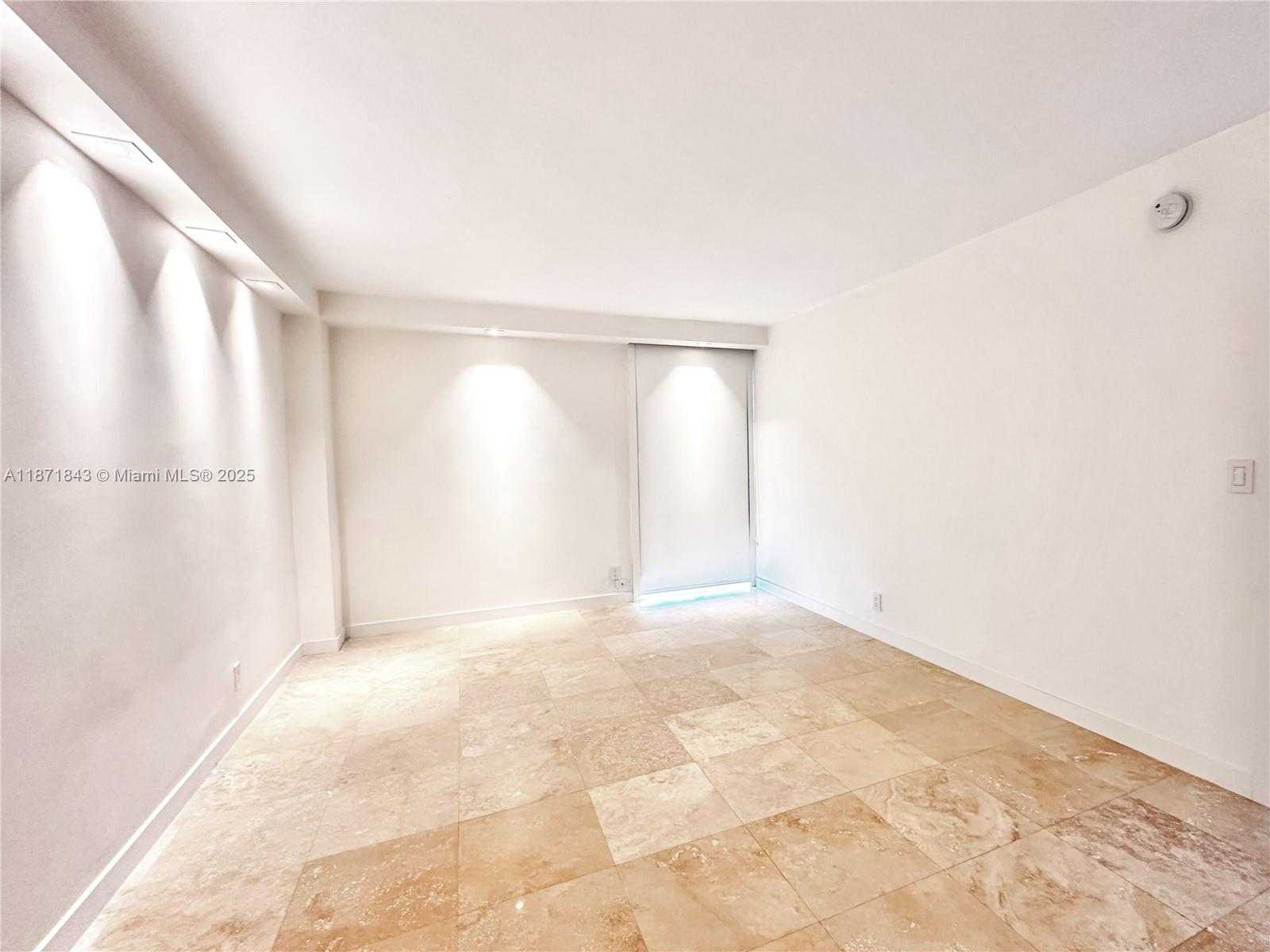 Small Image of 3301 NORTH COUNTRY CLUB DR #410, Aventura Number 6