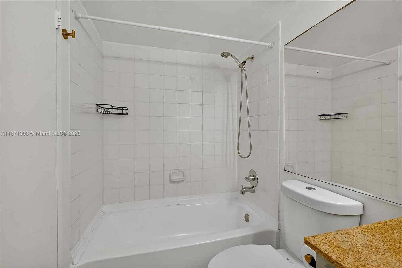 Small Image of 7601 EAST TREASURE DR #2222, North Bay Village Number 10